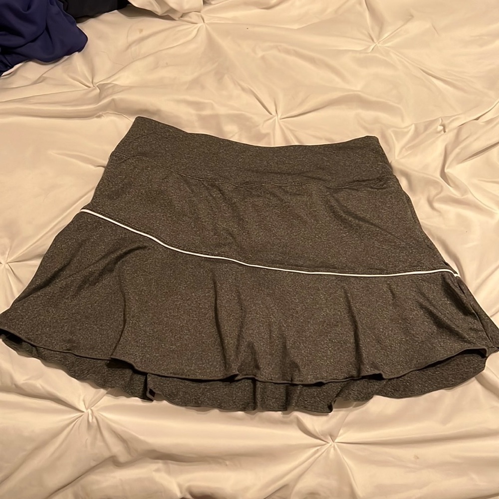 Halara women’s small skirt.